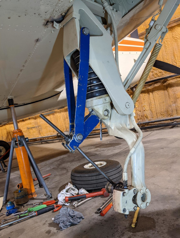 KNR Beech Gear Tool in use